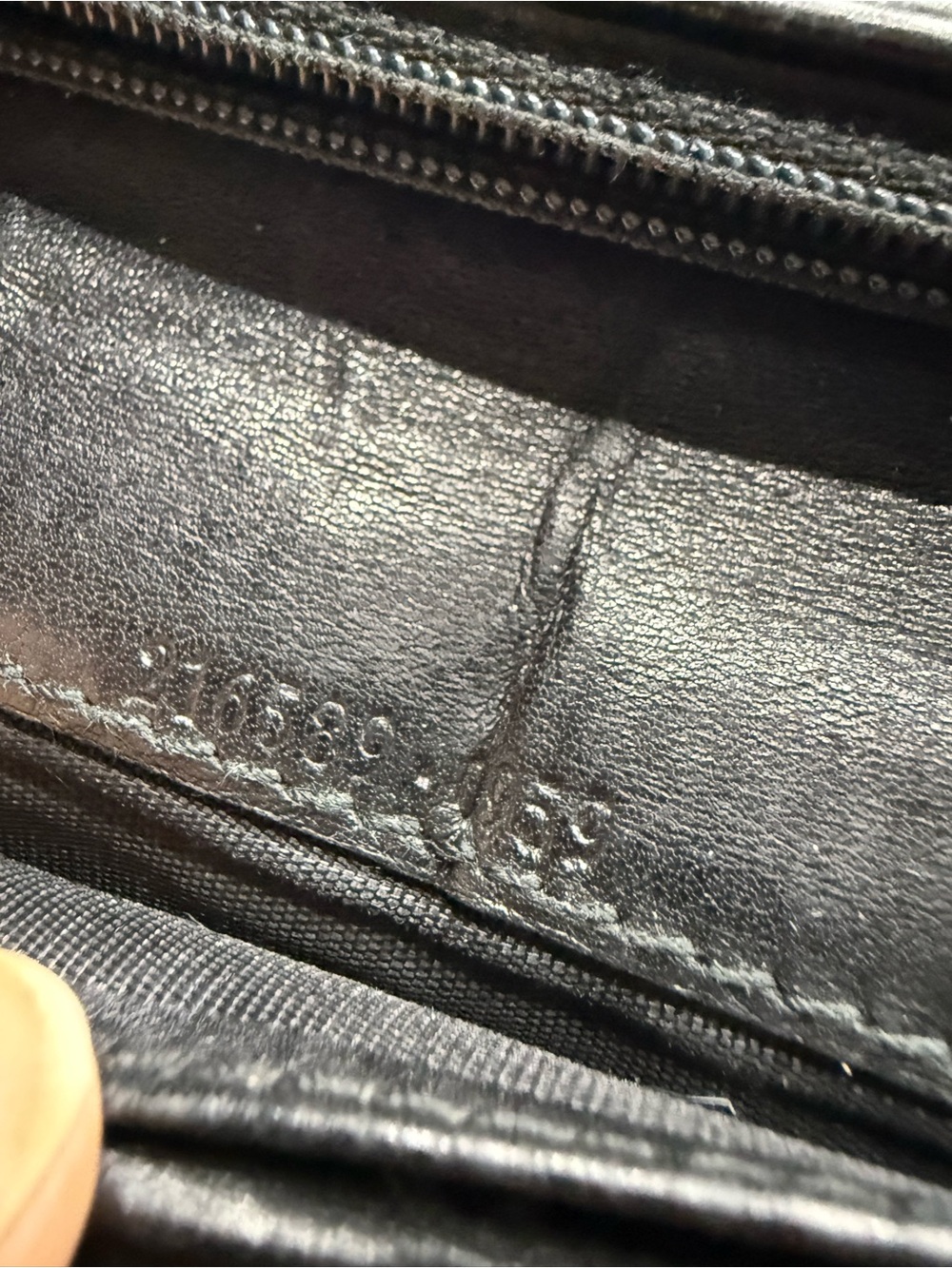 Authentic Gucci wallet - Picture 11 of 11
